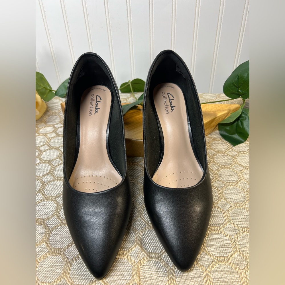 Clarks Teresa Block Heel Comfort Pumps - Picture 2 of 7